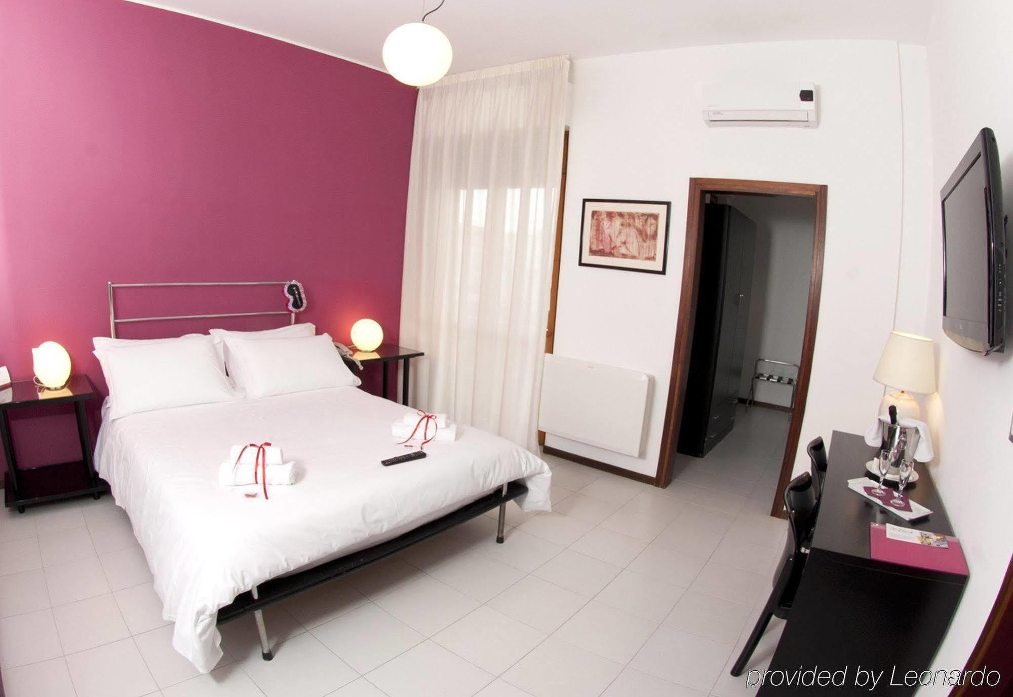 Hotel Zenit Salento Lecce Zimmer foto